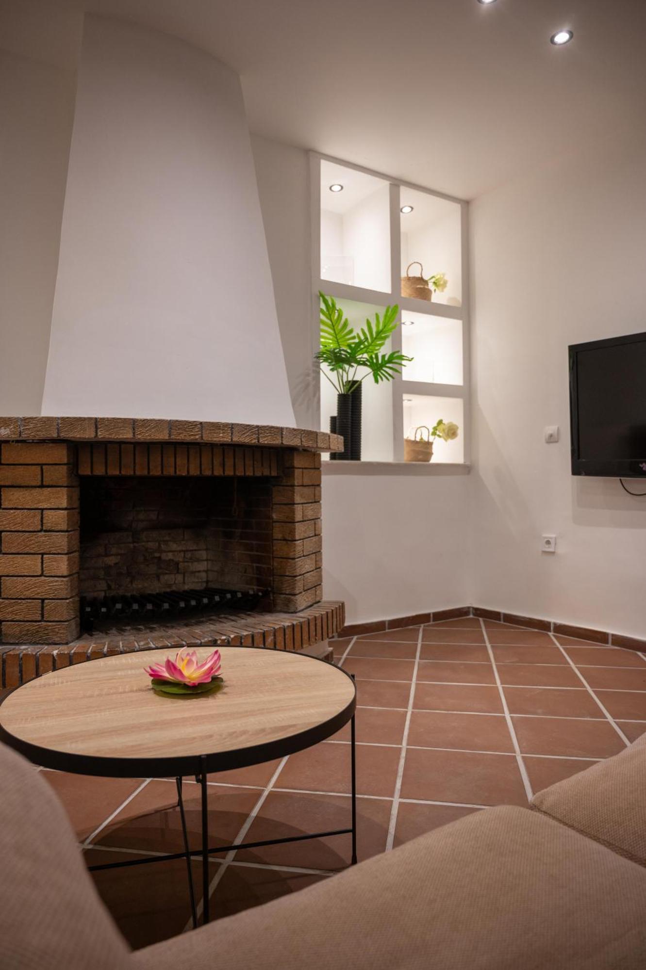 Memories Gytheio Villa Exterior photo